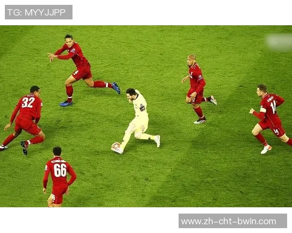 足球盘带技巧视频解析助你提升球技和比赛表现